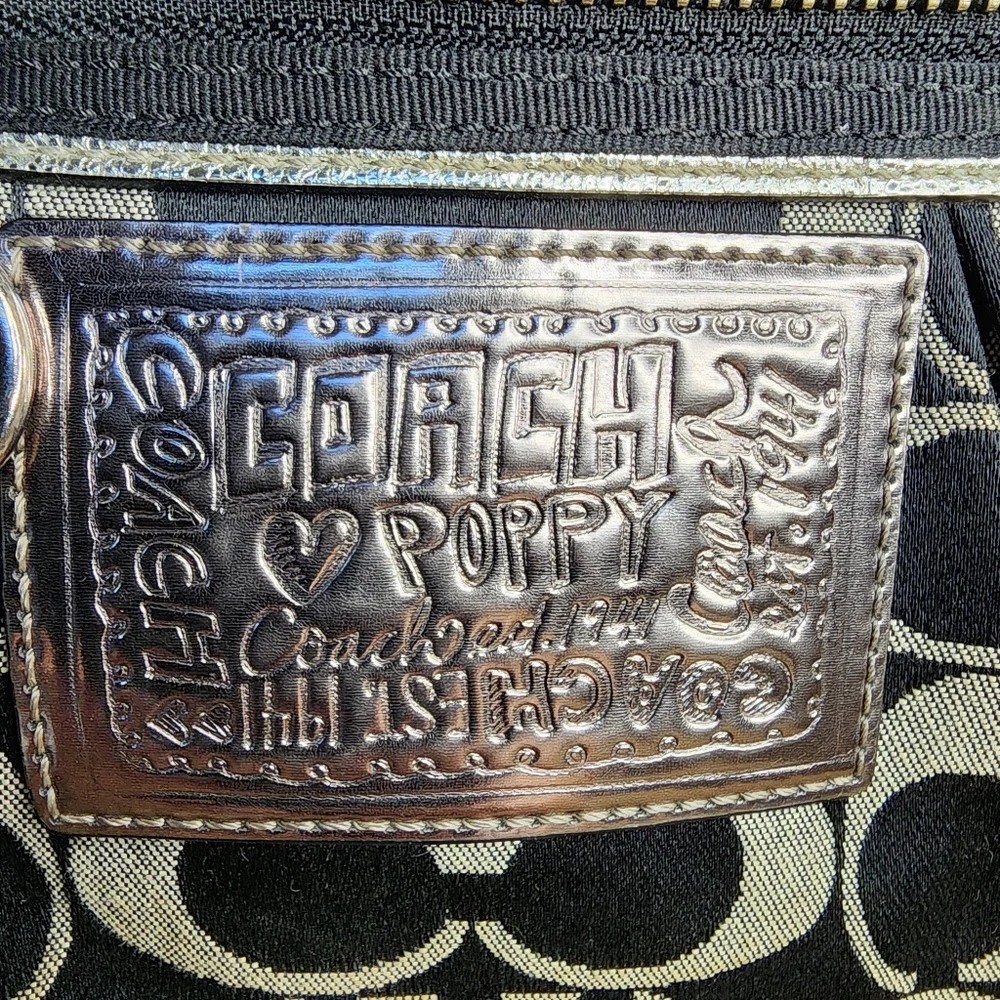 Coach Poppy Wristlet Handbag - Picture 2 of 9